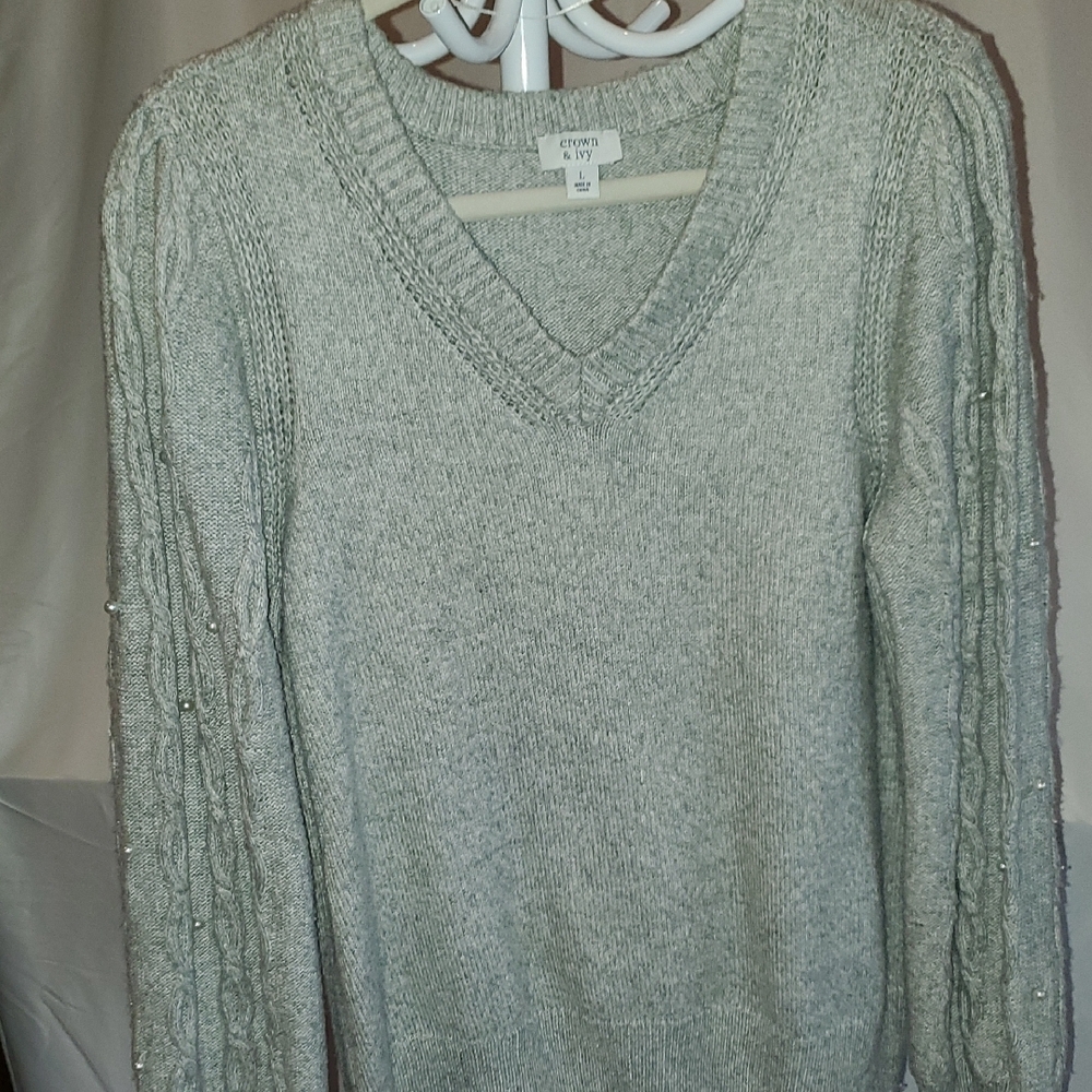 Crown & Ivy Light Gray V-Neck Sweater with Pearl Accents